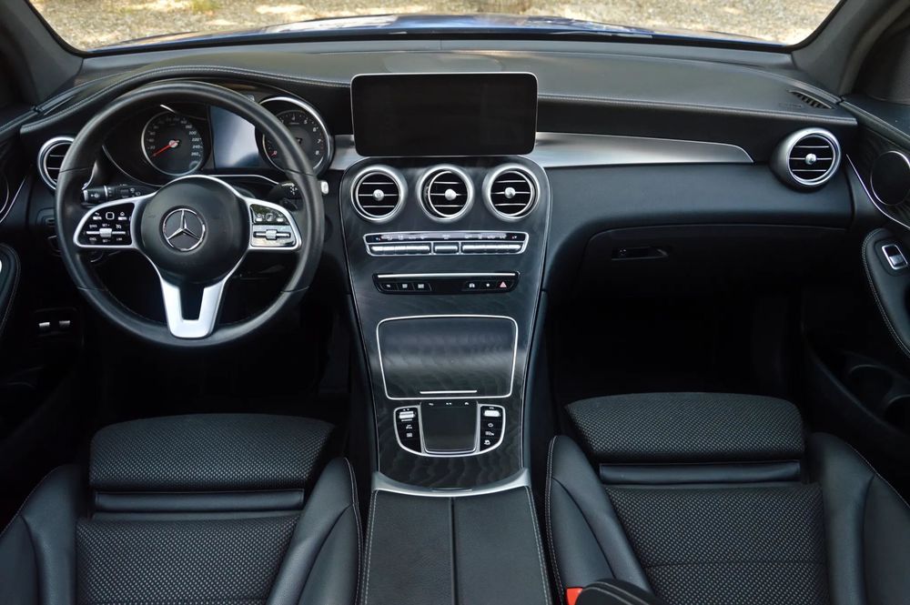 Mercedes-Benz GLC Garantie/Camere 360/Plafon panoramic/Distronic/Hayon electric/Carte sv