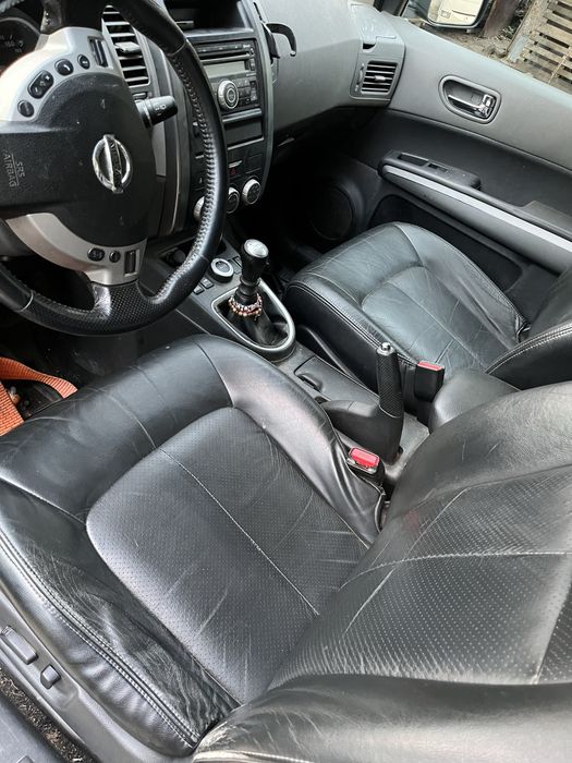 Dezmembrez Nissan X-Trail T31 2.0 dci