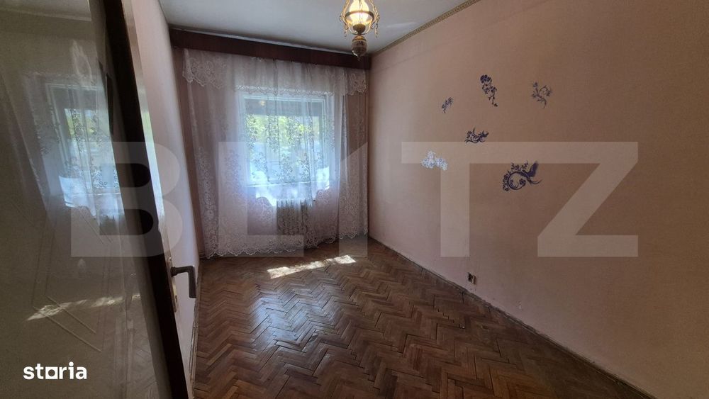 Apartament cu 4 camere de vanzare, 69.51 mp,  Micro 17