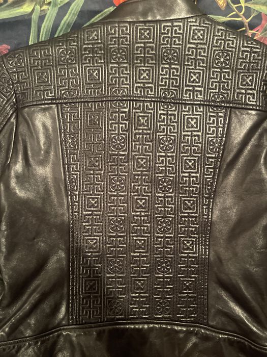 Geca de femeie versace