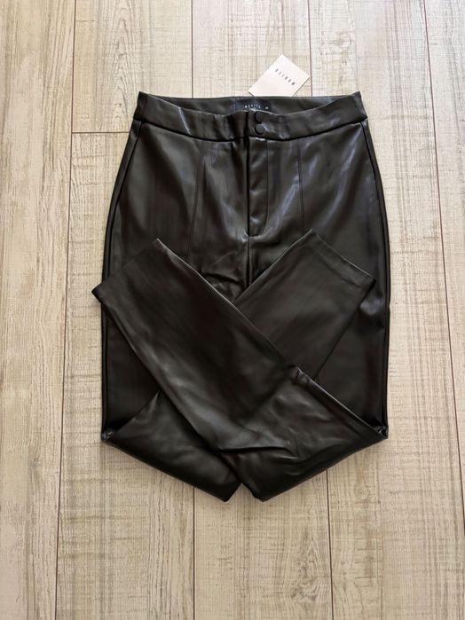 Кожен панталон ZARA, MOHITO в червено и черно