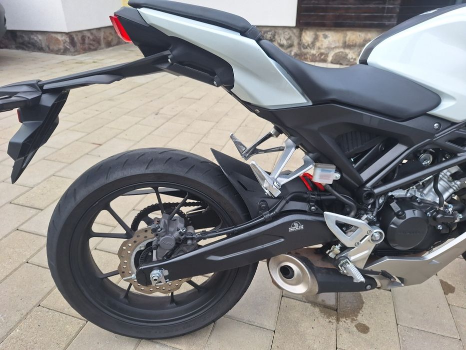 Honda cb125r abs