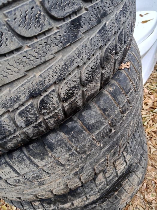 Продам шины 18/225/55
