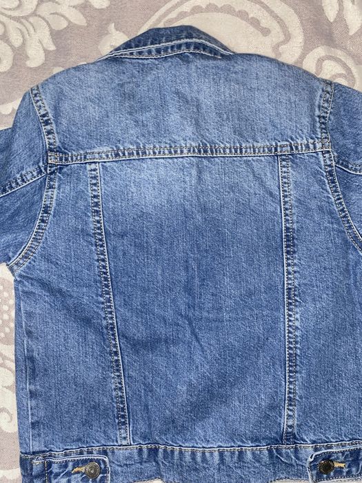 джинсыоая куртка