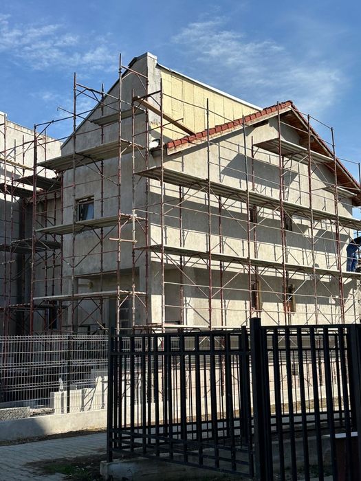 Schela metalica de inchiriat