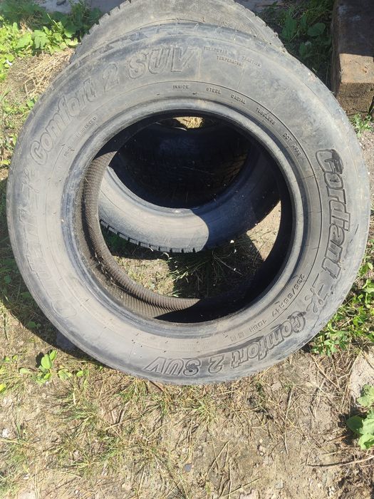 Продам летнюю резину  235/65R17