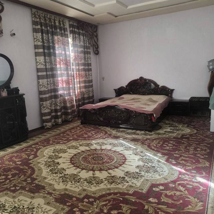 Срочно участка сотилади сергели хонобод махаллада 3.03 соту 8 хона 2та