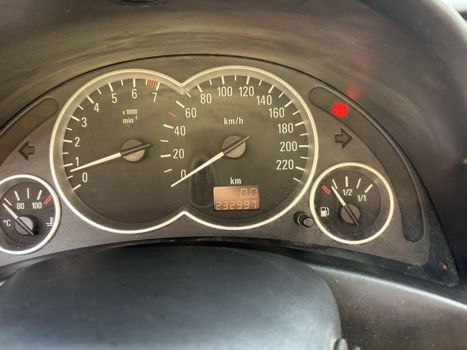Opel Corsa 1.2 -75 кс .