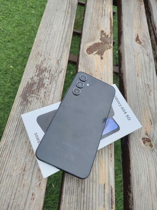 Samsung A54 5G .