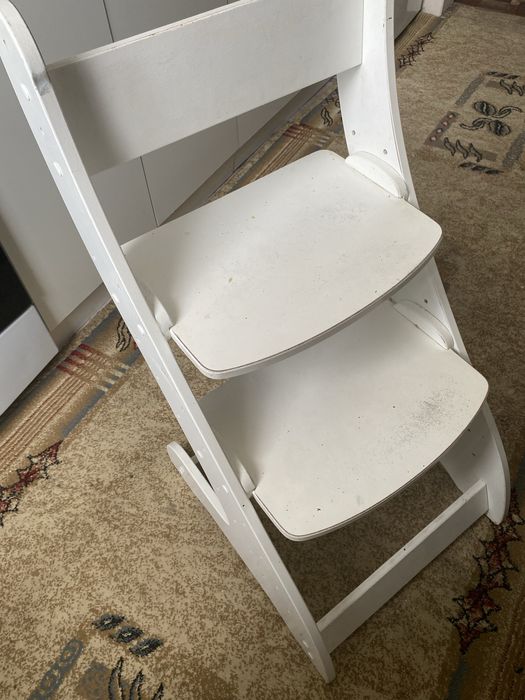 Продам 2 растущих стула