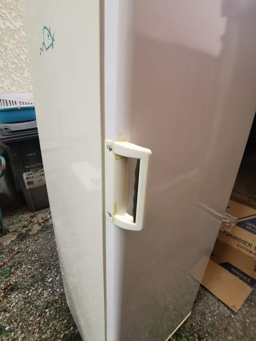 Combina frigorifica zanussi perfect funcțională pret 700 lei se afla in bacau