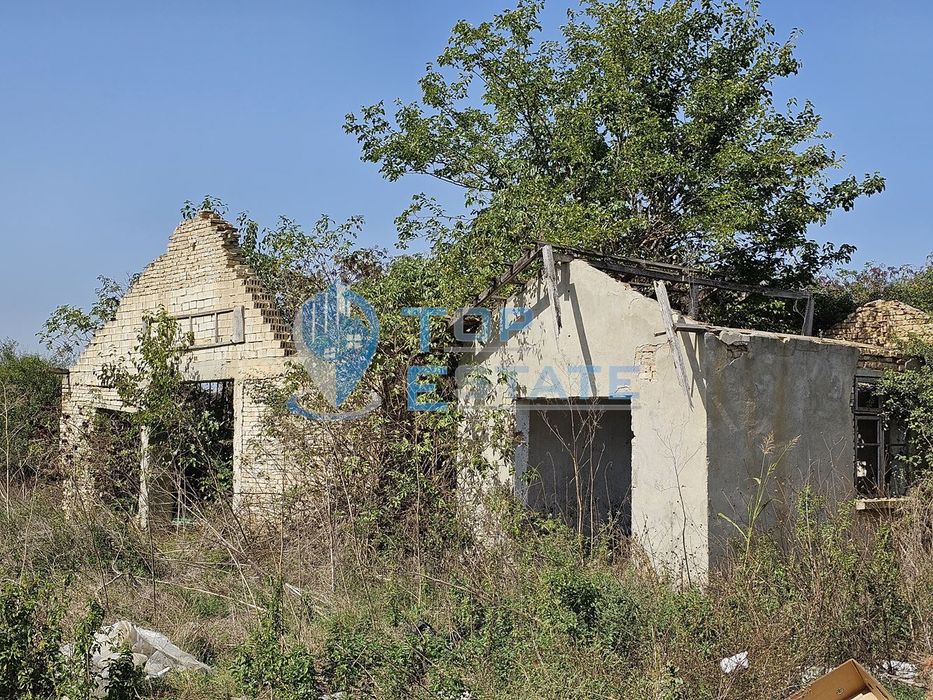 Продава се Промишлена сграда в с. Садина, Област Търговище - 4137 кв.м за 25 €/кв.м - Снимка #5