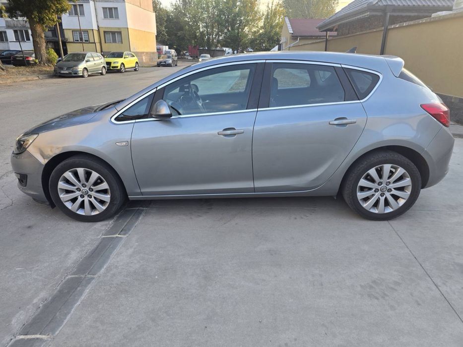 Opel Astra J 1.6 CDTI (110 к.с.) 2015 г. – НА ЧАСТИ!