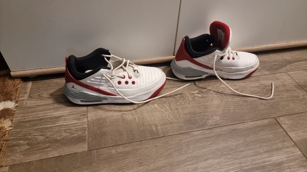 Nike Jordan сникърси