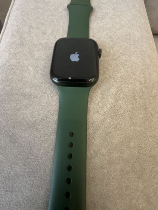 Продам Apple Watch series 7 45 mm