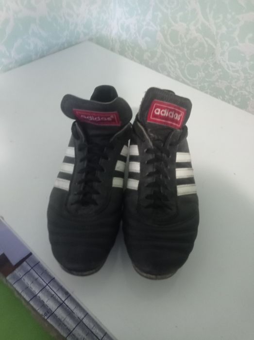 Бутсы сотилади оригинал Adidas