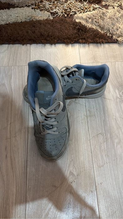Adidaisi nike air force1