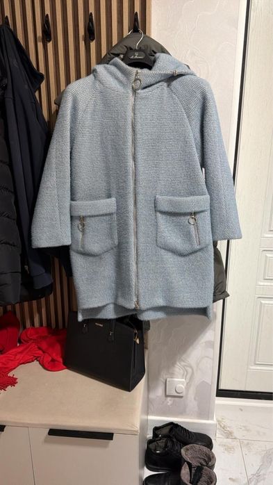 Пальто женское с капюшоном