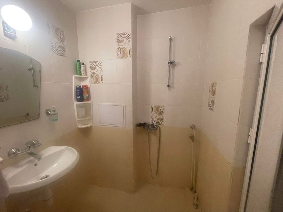 Продава се Тристаен апартамент в Плевен, 9-ти квартал - 74 кв.м за 1217 €/кв.м - Снимка #3