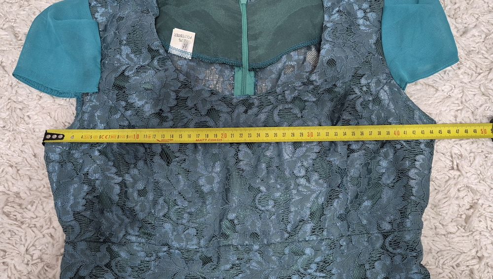 Rochie eleganta in stare noua