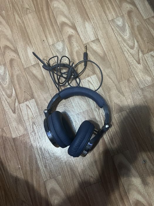 продам наушники oneodio 10
