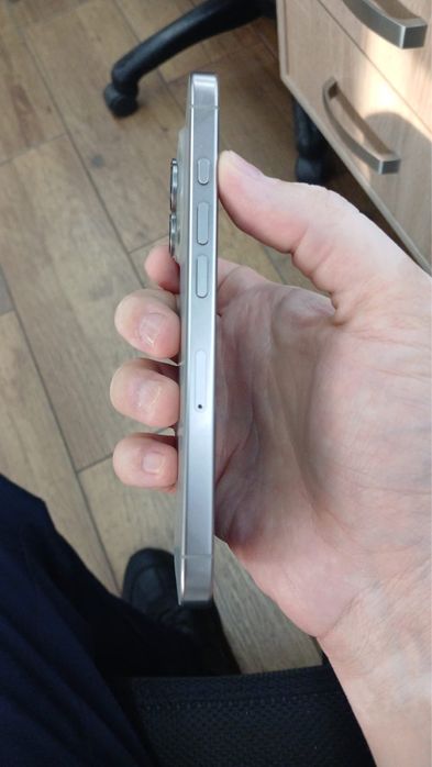 Продам iphone 16 pro 512гб