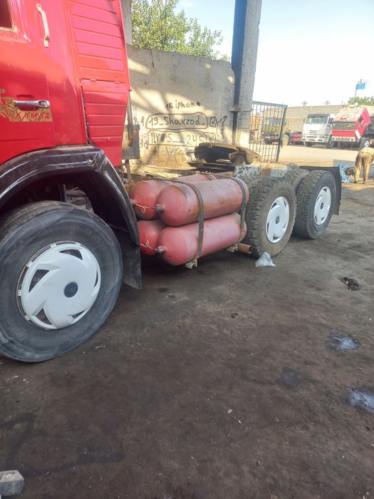 Kamaz tegach sotiladi