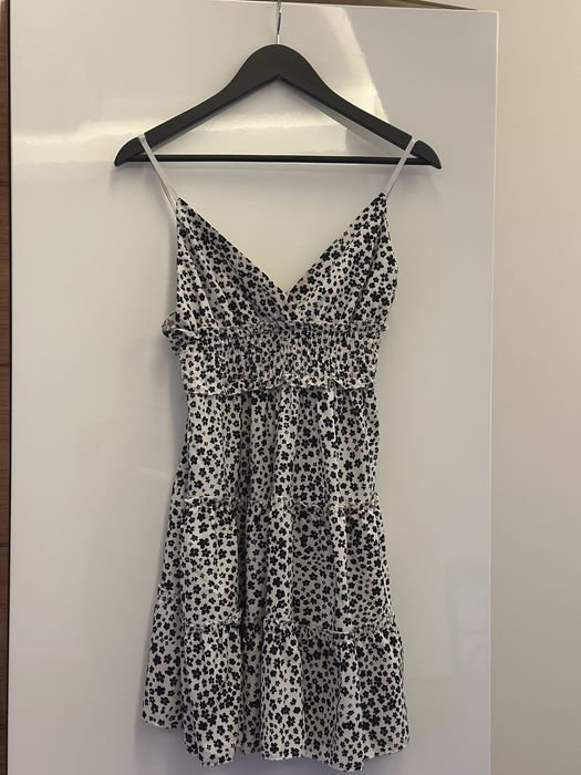 Рокли в черно и бяло