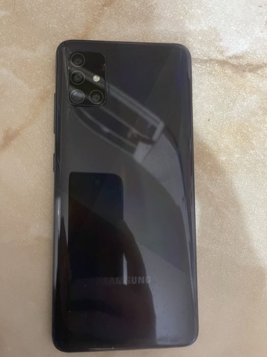 Samsung A51 в хорошем состояний