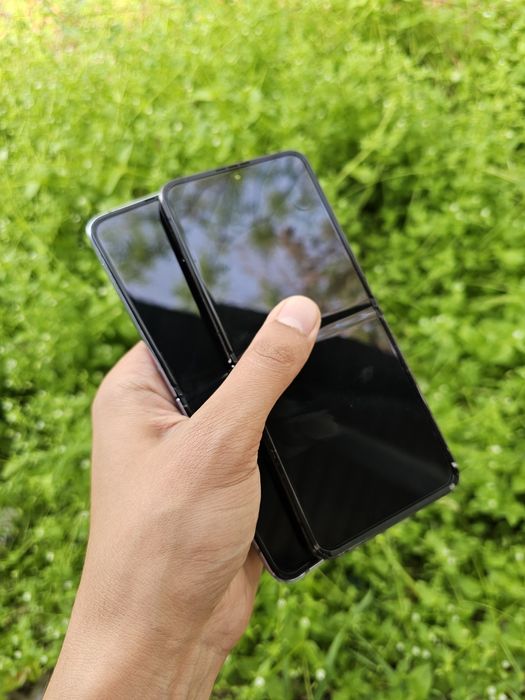 Samsung Galaxy Z Flip 4. Joyi 8/256 GB. Imeka o'tkan