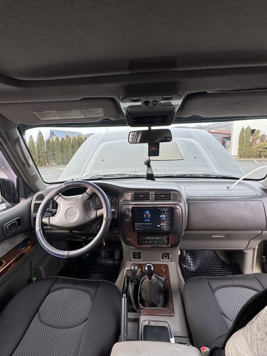 Patrol Y61 2.8 autoutilitara 4 locuri