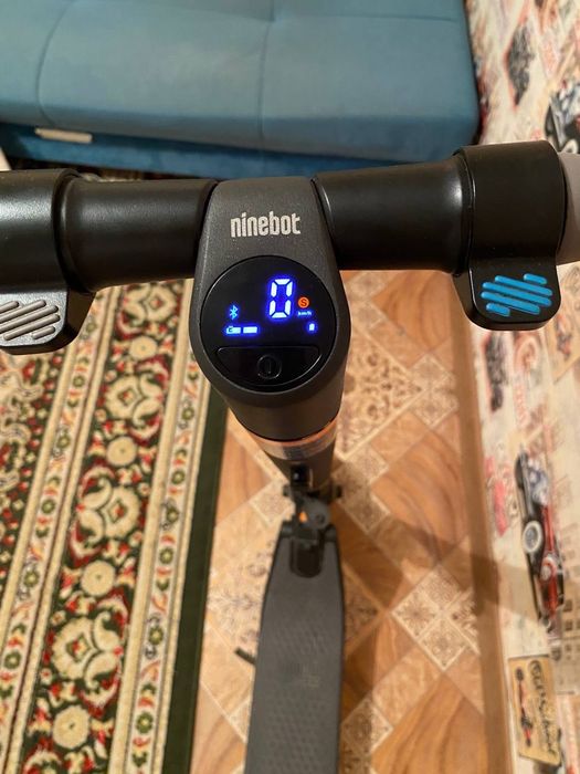 Продам электронный самокат