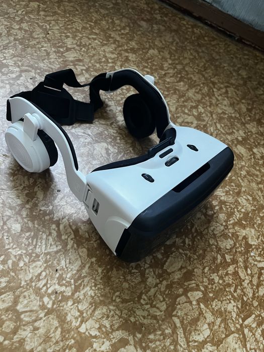 Продам VR очки (не дорого!)