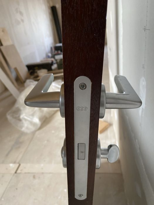 Продам межкомнатные двери