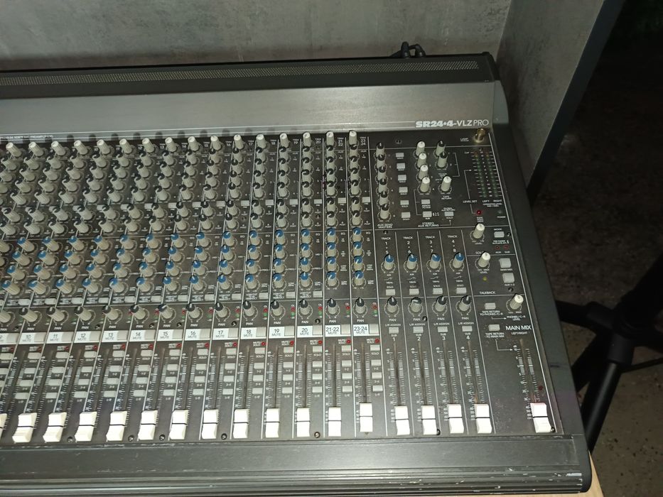 PEAVEY USA окомплектована оригинална система за група