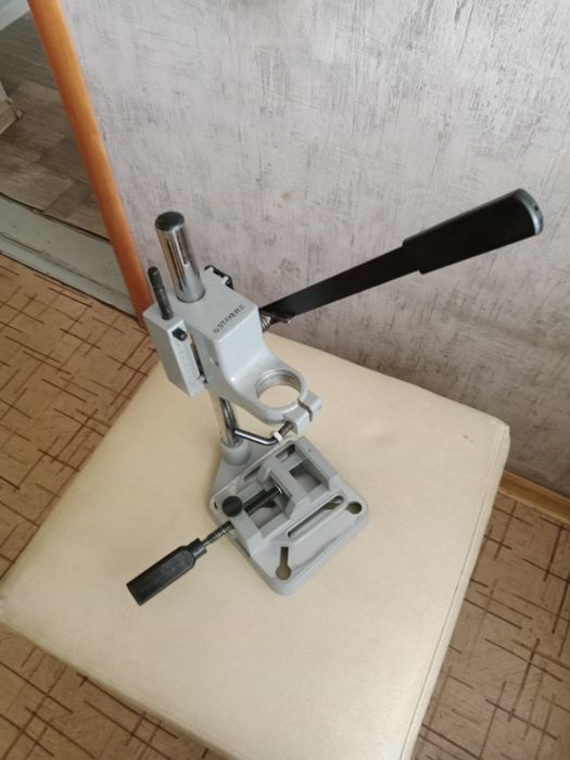 Инструмент штатив