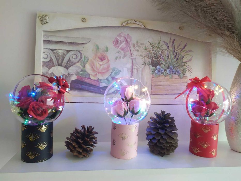 Роза,цвете ,букет в стъклена сфера,стъкленица с лед осветление!Подарък