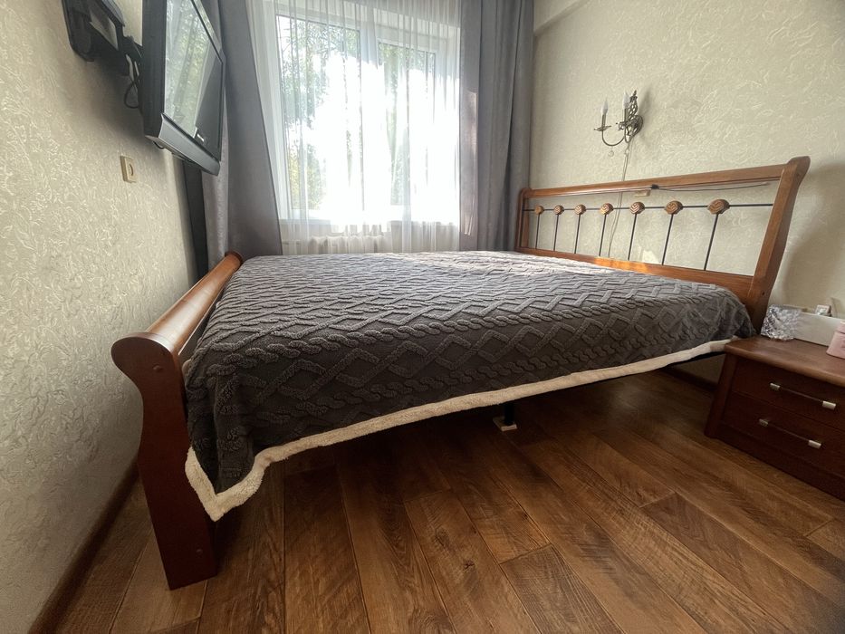 Кровать 160х200 Б/У