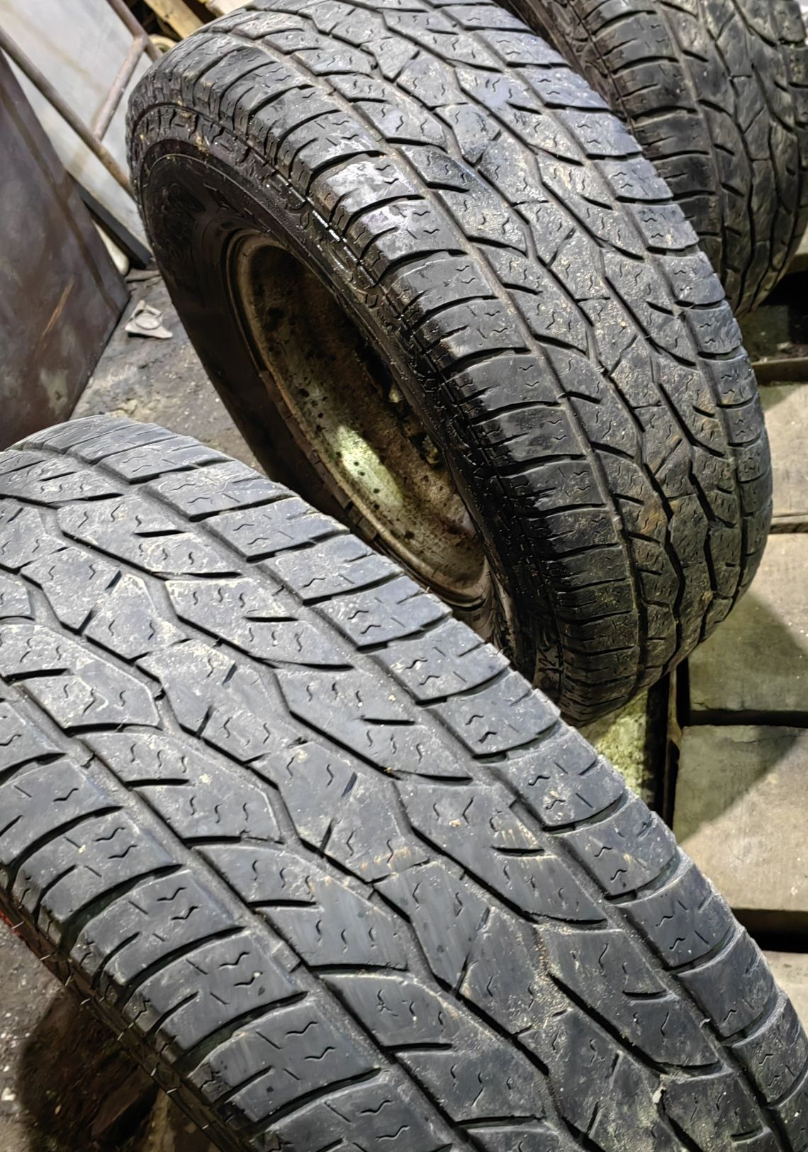 იყიდება 235/75/R15 BFGOODRICH Всесезонные, თბილისი - 240.74 $ 650 ₾ autospot.ge