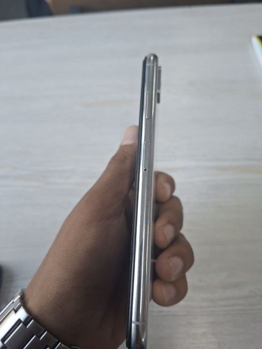 Iphone xs max bu/100%