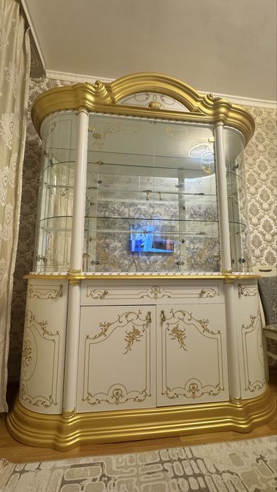 Мебель для гостиной сервант