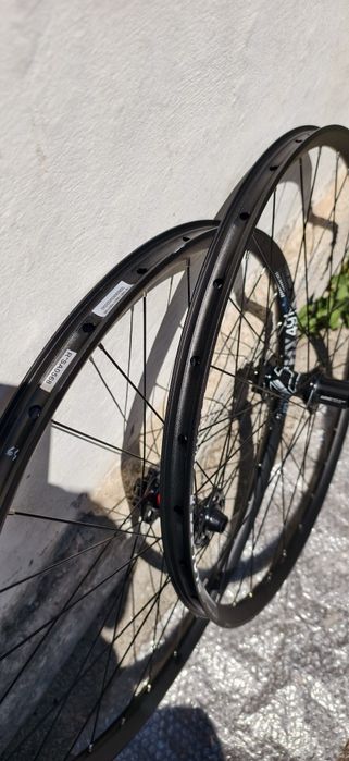 Капли DT Swiss HX491 27.5цола 15х110/12х148 Shimano HG Комплект НОВИ