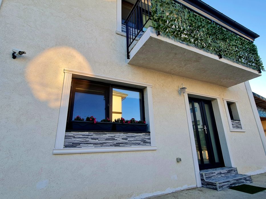 Casă în Valea Lupului / 4 camere / asfalt / garaj / magazie