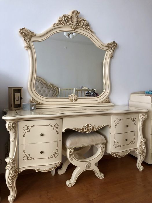 Спальный гарнитур в идеальном состоянии