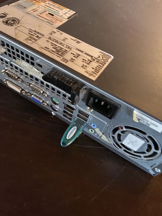 Компютър Fujitsu с Microinvest склад про