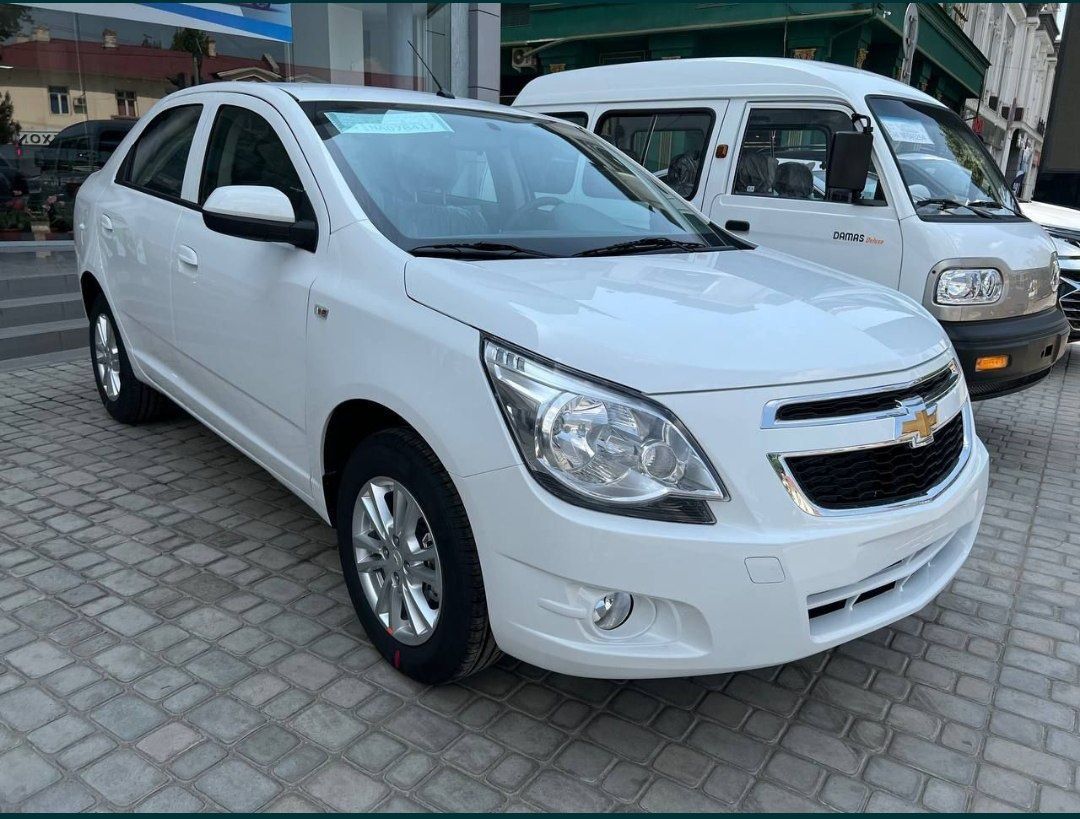 Chevrolet Cobalt 2022 салон