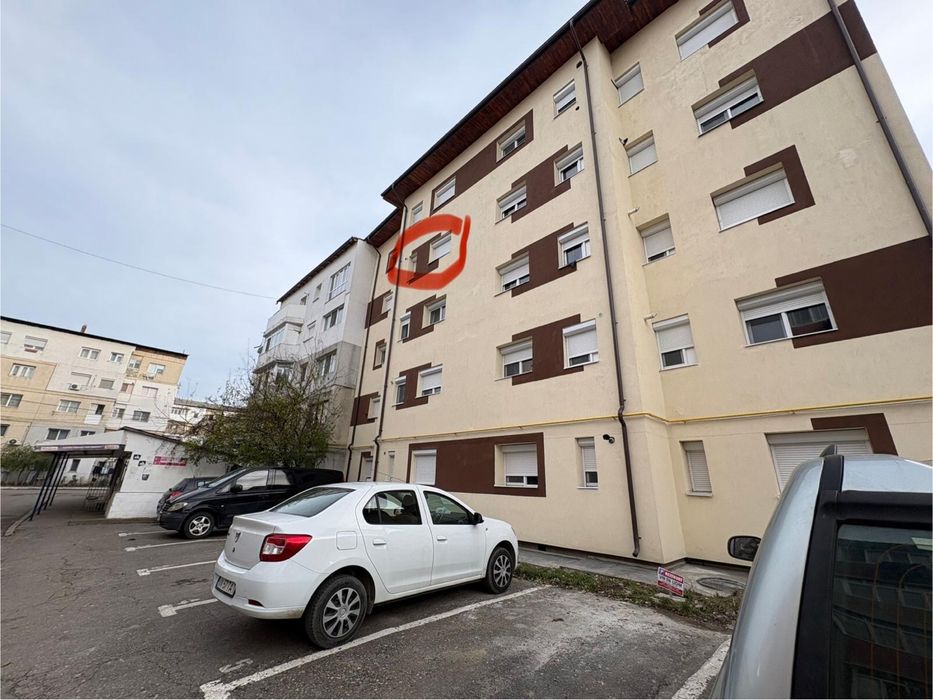 Inchiriez garsoniera Adjud