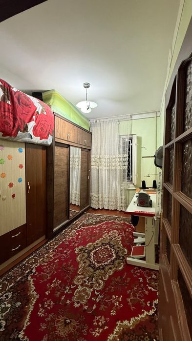 4 ком/1/4 Чорсу, Гулобод конечка
