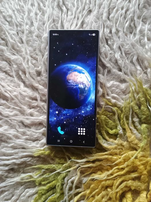 самсунг фолд 6,като нов