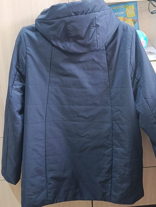 Продам женские куртки